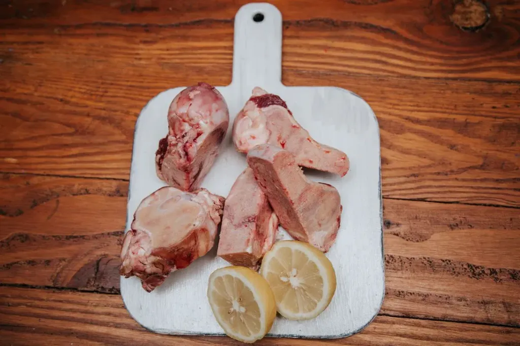 Langside beef bones (1kg) - frozen